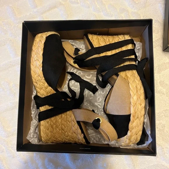 INC MAISIEF BLACK SHOES - Picture 4 of 7